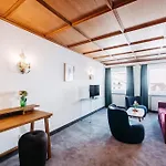 Hotel Hirlanda Zuers