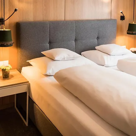 Hotel Hirlanda Zürs