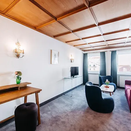 호텔 Hirlanda 4*