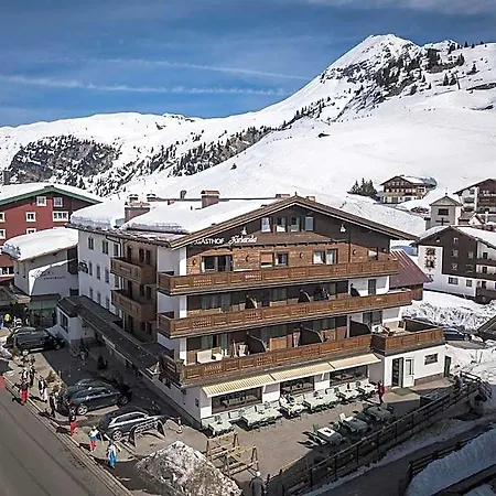 Hotel Hirlanda 4*