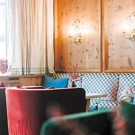 Hirlanda Hotel 4*